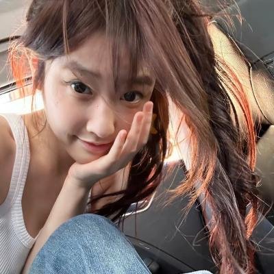 年轻女人 排行封面